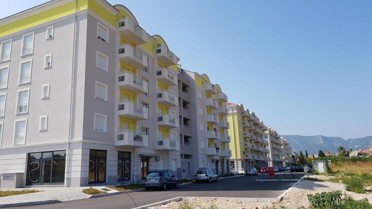Sun Valley Apartments Mostar Buitenkant foto